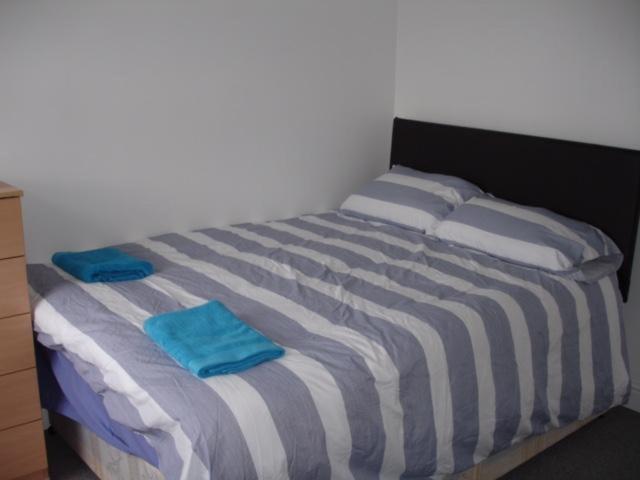West Kensington 3 Bedroom Apartment 런던 외부 사진